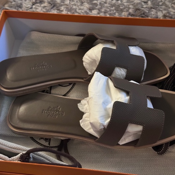 BNWT ORAN slides size 38 - Picture 8 of 10
